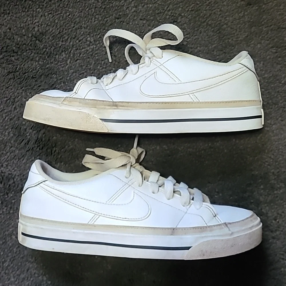 Nike court legacy